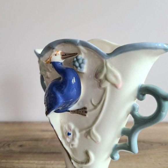 Vintage narrow ceramic vase with 3D exotic bird and handles. - Picture 4 of 10
